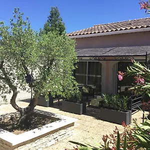 Avec Piscine Lou Minestraue Vakantiehuis